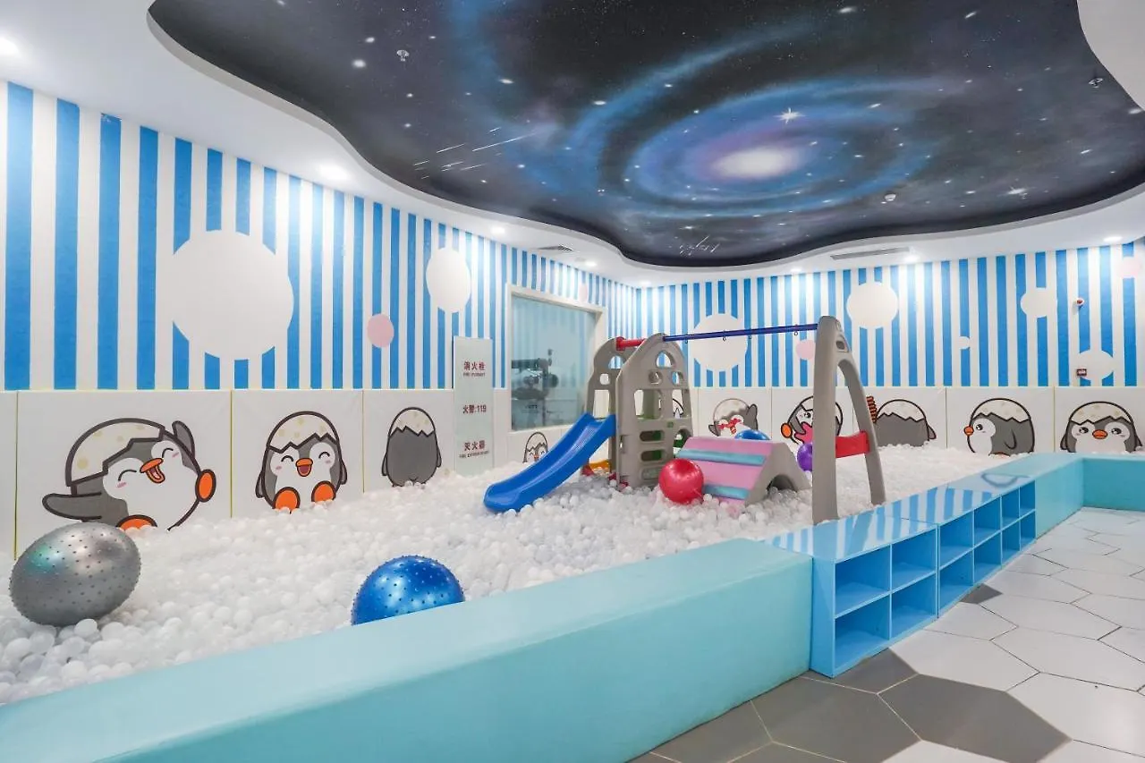 Beluga Sanya Discovery Ocean World Otel